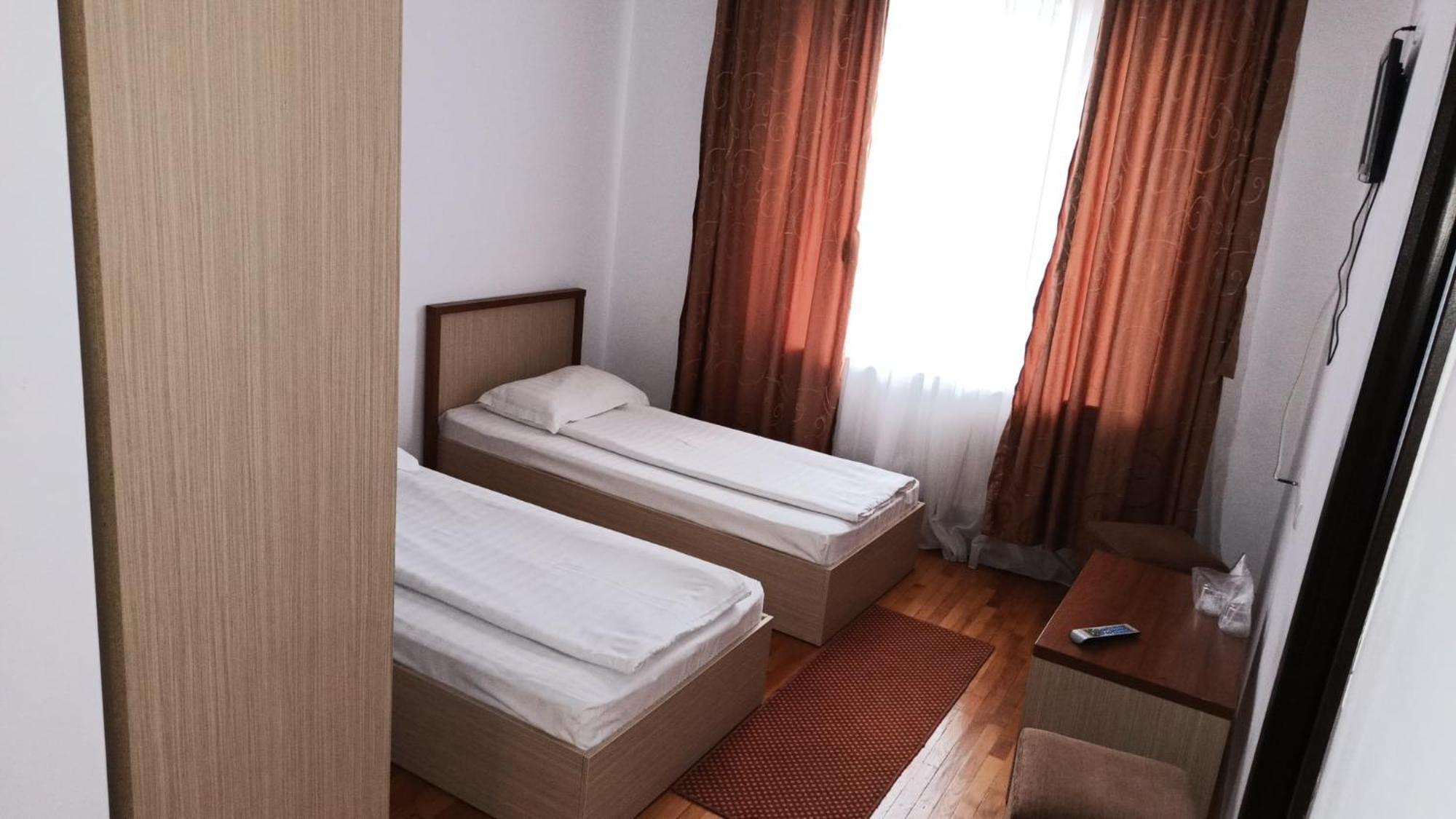 Hotel Posada Râmnicu Vâlcea Exteriör bild