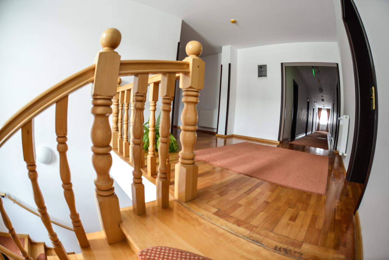 Hotel Posada Râmnicu Vâlcea Exteriör bild