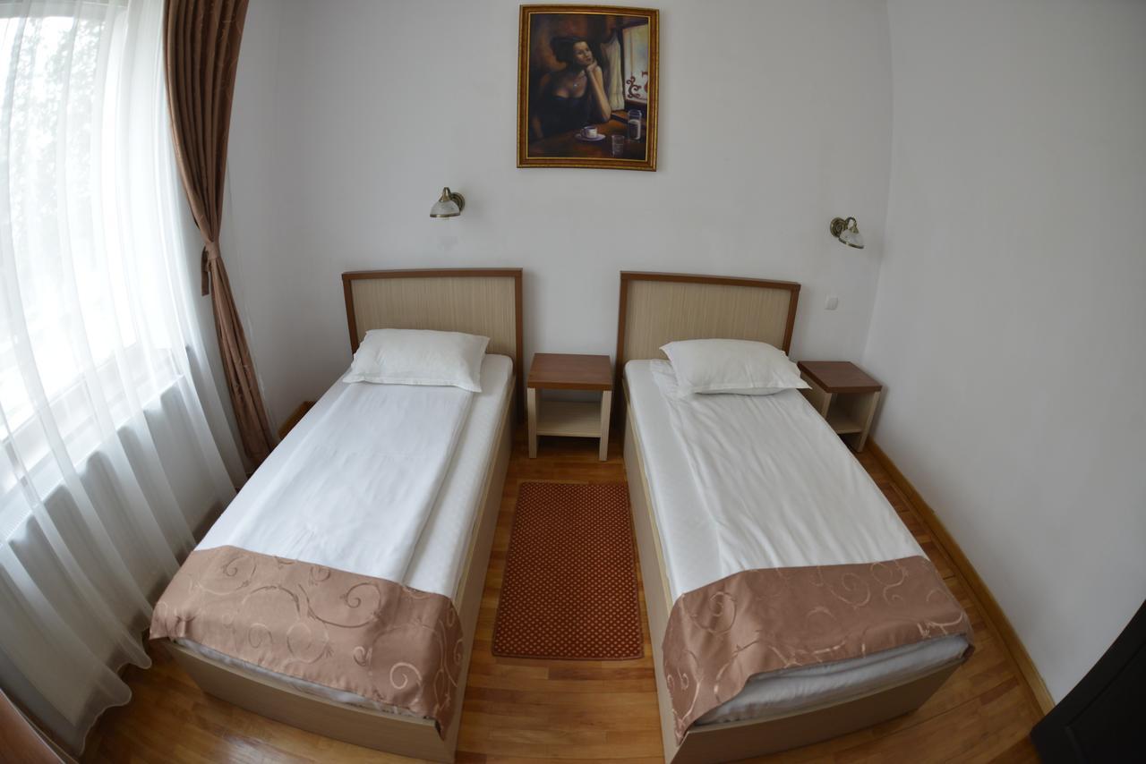 Hotel Posada Râmnicu Vâlcea Exteriör bild