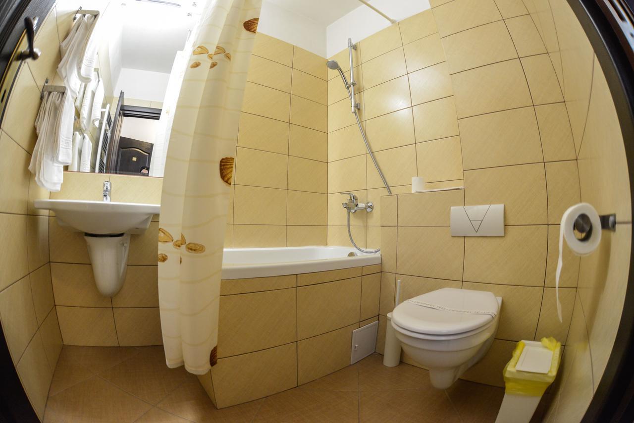 Hotel Posada Râmnicu Vâlcea Exteriör bild